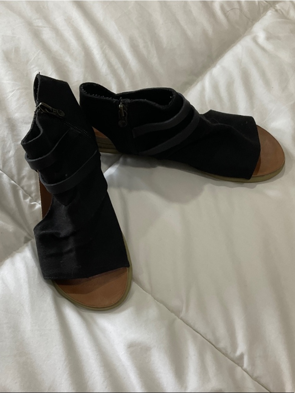 Women's Black Open-Toe Zip Back Mules